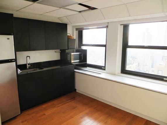 Manhattan Office Space and Retail Space listing photo